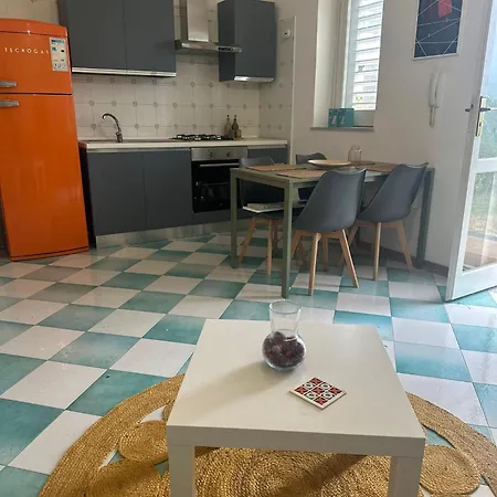 The View Tropea 度假居 马斯卡利